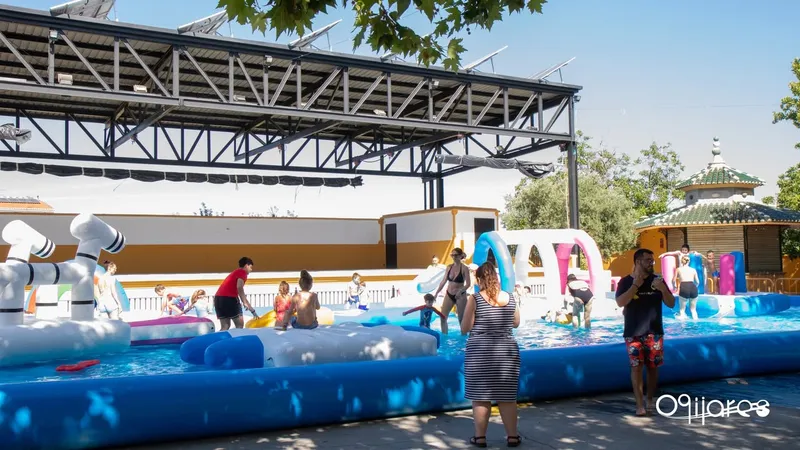 Ogíjares celebra su Megafiesta Acuática con gran afluencia de familias