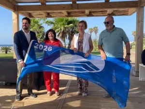 Salobreña renueva la Bandera Azul para la Playa de La Guardia