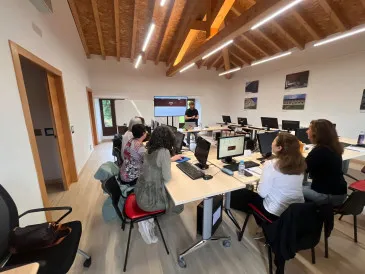 Piélagos impulsa la empleabilidad con formación en redes sociales e inteligencia artificial