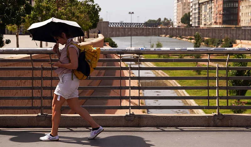 Andalucía en alerta naranja por calor: la EMA pide extremar la vigilancia a los más vulnerables