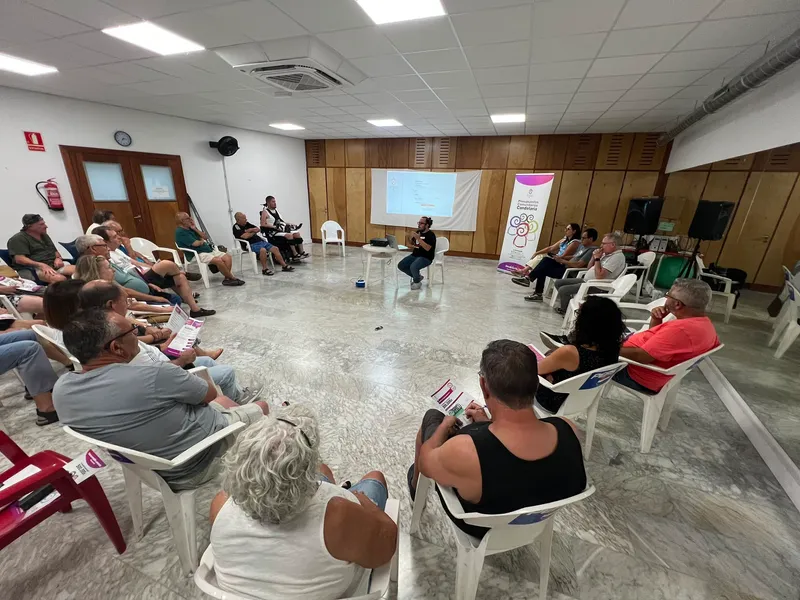 Candelaria celebra Mesa Comunitaria para recoger propuestas vecinales en Las Caletillas