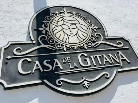 Salorino recupera su memoria histórica con la Casa de la Gitana y el Museo al Aire Libre