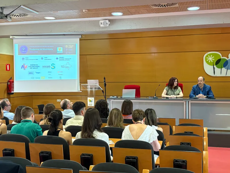 Medio centenar de neurólogos debaten en Albacete sobre Trastornos del Movimiento
