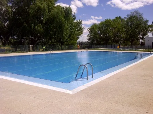 La piscina de Villaralbo abre sus puertas con nuevas instalaciones y horario ampliado