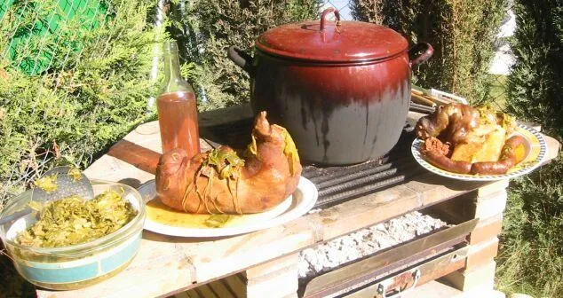 Brozas presume de su riqueza gastronómica y su legado histórico