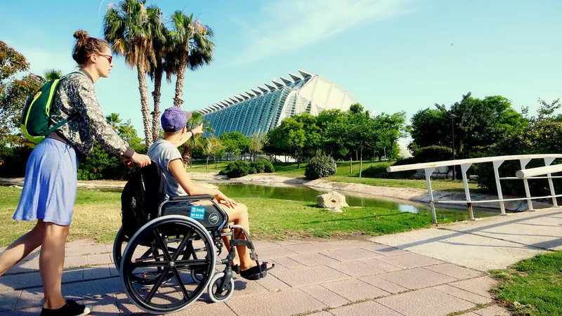 València impulsa la accesibilidad en alojamientos turísticos con una nueva guía