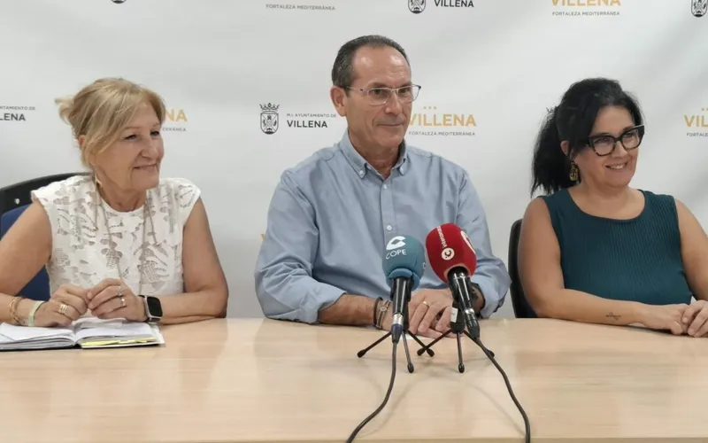 Villena ajusta el Concierto de Pasodobles y la Ofrenda de Flores para mejorar la experiencia festera