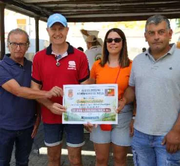 Pareja recauda más de 1.800 euros para ganaderos afectados por incendios en la Sierra Norte