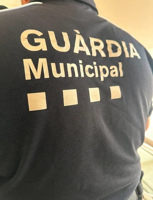 Canyelles intensifica los controles de motos tras quejas vecinales y detiene a un menor