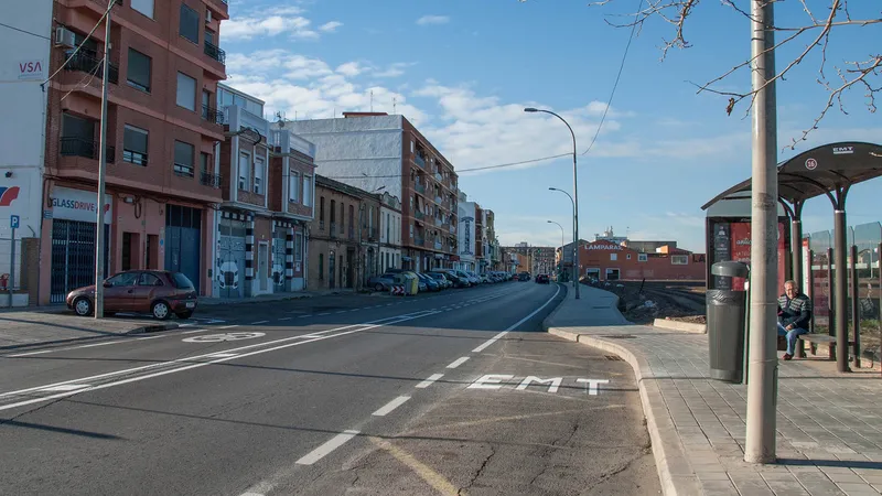 València aprueba el asfaltado de caminos en pedanías del Norte y Benimàmet