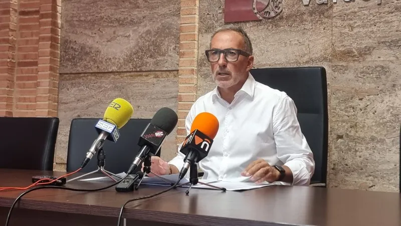 Valdepeñas aprueba bonificaciones en la tasa de basura y una bajada del IBI