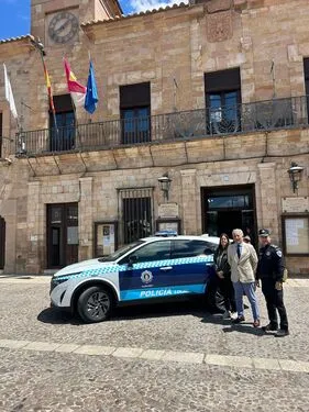 Almagro dota a su Policía Local de un vehículo híbrido para mejorar la seguridad y la sostenibilidad