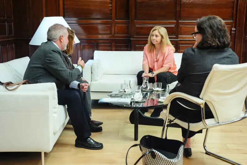 La vicealcaldesa de Madrid se reúne con la presidenta de la AVT para reforzar la colaboración
