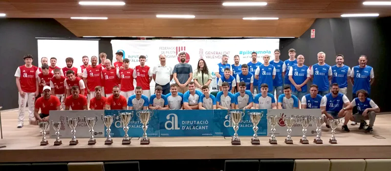 Tibi se prepara para acoger las finales de las ligas de pilota valenciana