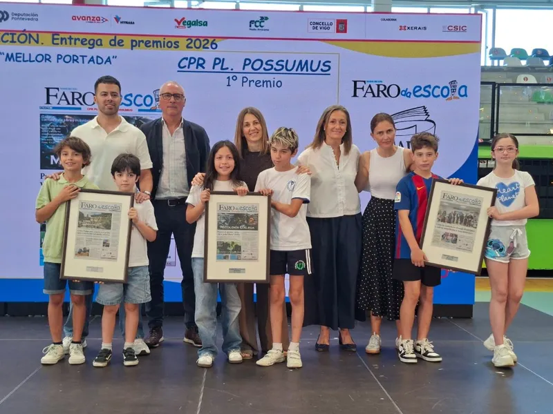 Luisa Sánchez impulsa la curiosidad periodística entre los jóvenes en los Premios Faro da Escola