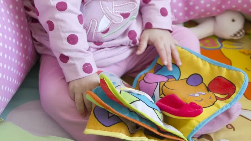 València impulsa la lectura infantil con cuentacuentos en bibliotecas municipales