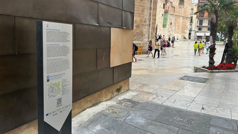 València estrena la ruta turística del Santo Cáliz con nueva señalización