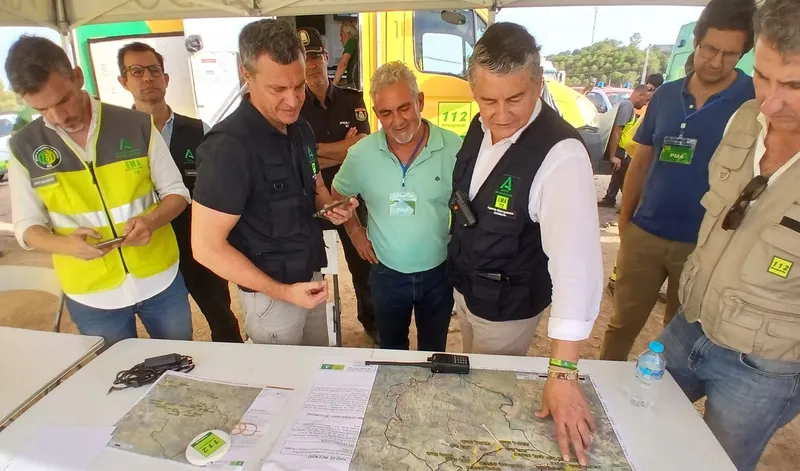 Casi 400 vecinos de Villanueva de las Cruces evacuados por incendio forestal en El Cerro de Andévalo
