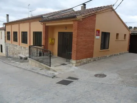 Cubillo abre su salón social para ocio y encuentro los fines de semana