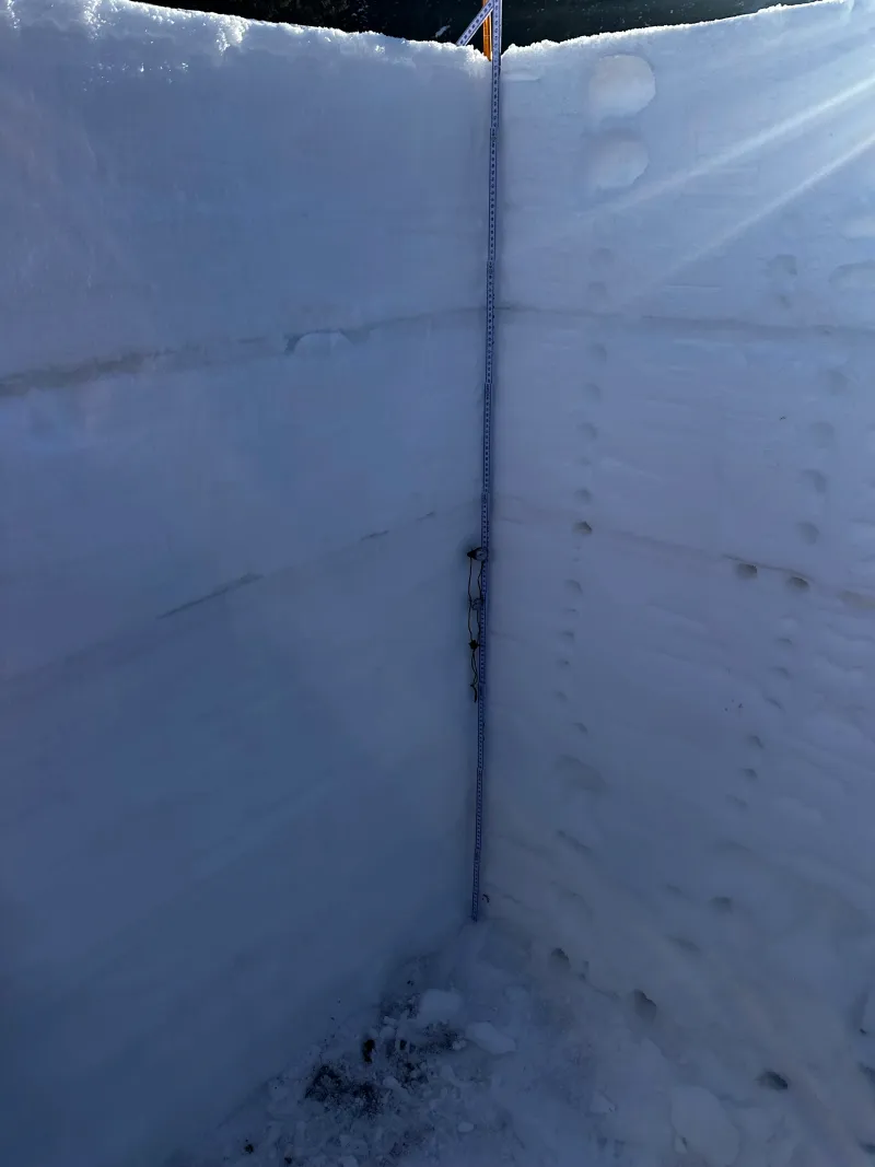 El invierno de 2024-2025 registra niveles mínimos de polvo en la nieve en Colorado