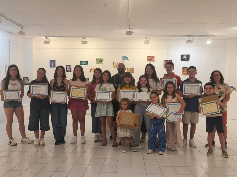 Burela celebra la entrega de premios del certamen infantil 'Medrar Lendo'