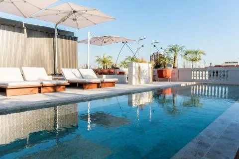 Almanac Barcelona: Un oasis de lujo y servicio excepcional en el corazón de la ciudad