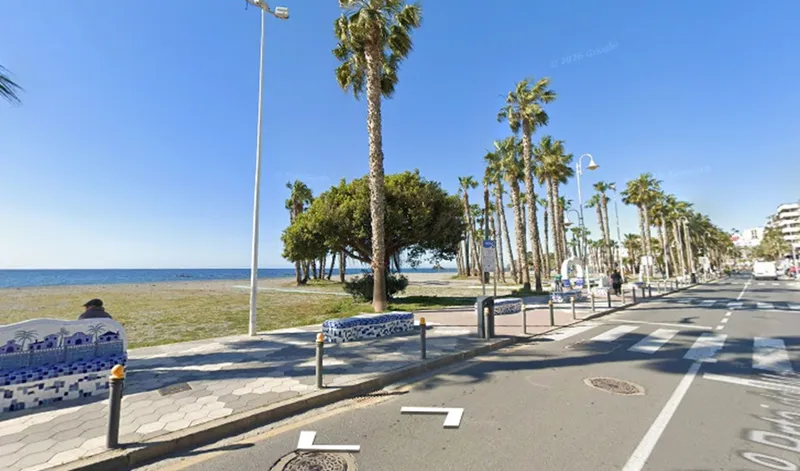 Fallece un bañista de 80 años en la playa Puerta del Mar de Almuñécar