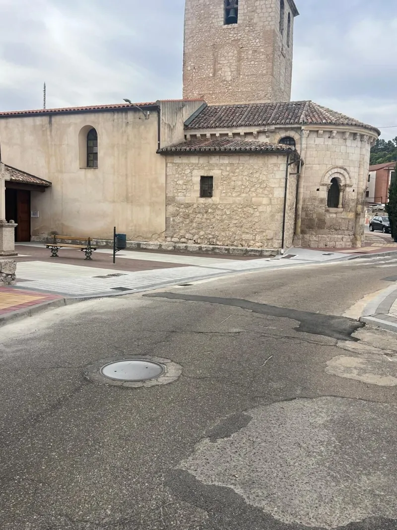 Íscar renueva sus aceras para mejorar la accesibilidad y seguridad vial