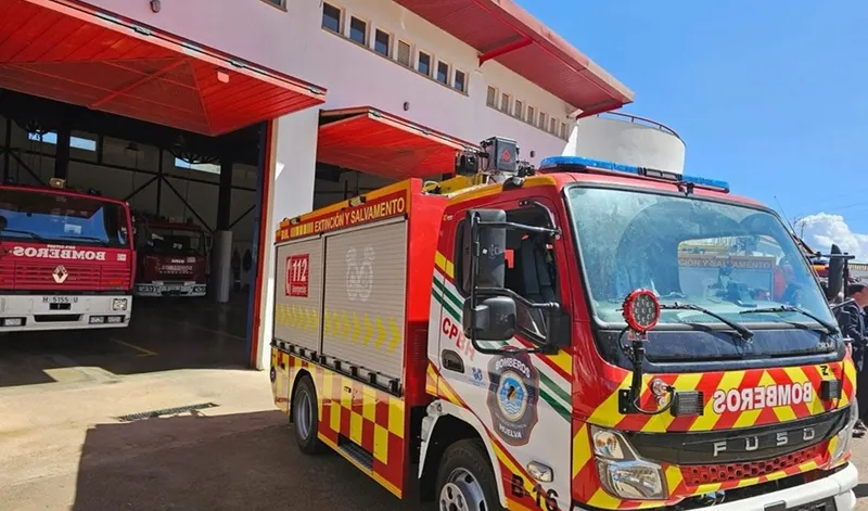 Dos mujeres afectadas por humo en un incendio en Cádiz; otro fuego en Huelva sin heridos