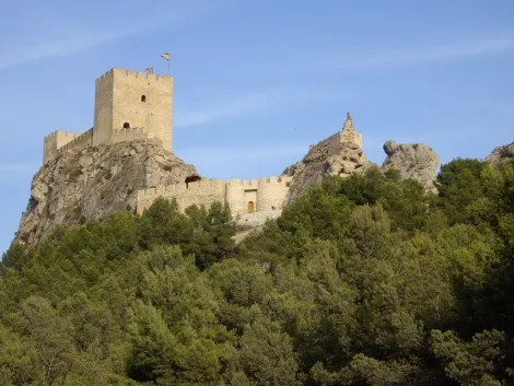 El Castillo de Sax: Testigo de Guerras y Resistencia a lo Largo de los Siglos