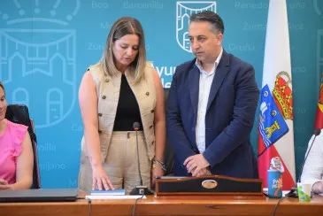 Piélagos aprueba la ampliación de un vial en Liencres para crear 95 nuevas plazas de aparcamiento