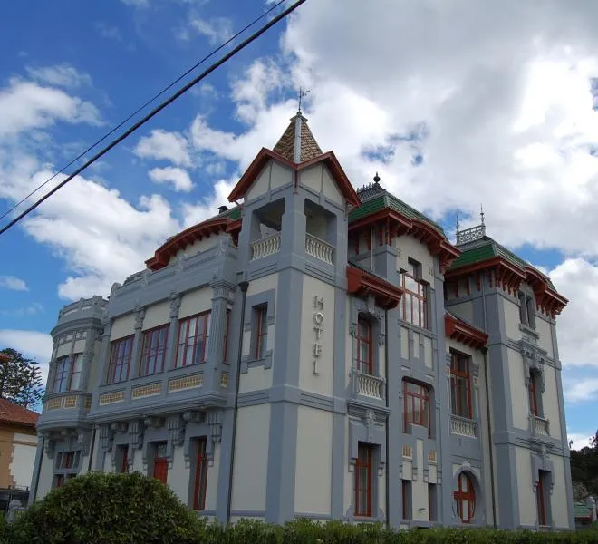 Villa Rosario: joya modernista indiana en la playa de Santa Marina de Ribadesella
