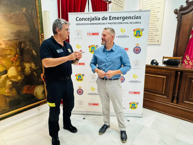 Lorca simula un incendio forestal para formar a vecinos y probar protocolos
