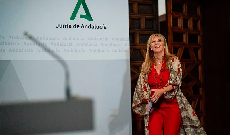 La Junta de Andalucía aprueba ayudas para dependientes y frutales ecológicos