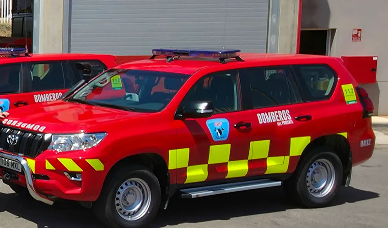 Dos heridos por un incendio en un piso de Roquetas de Mar