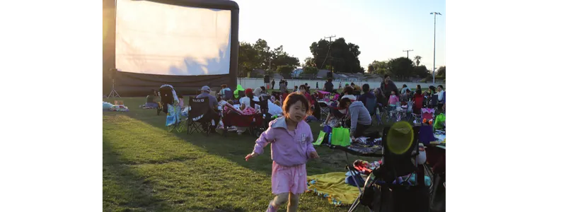 Santa Ana celebra el verano con cine al aire libre, eventos culturales y recursos para la comunidad