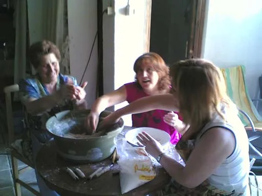 Sediles celebra la ancestral tradición de la Asunción con misa y degustación de dulces