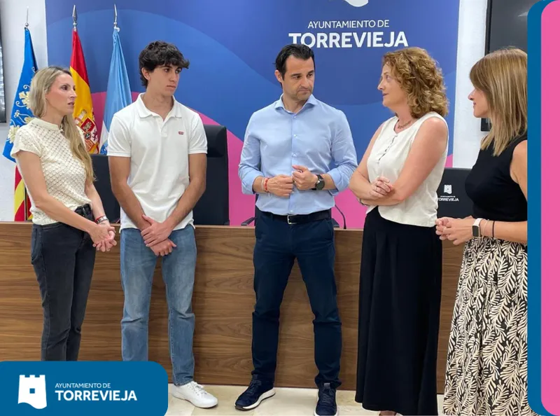 Torrevieja celebra el éxito de Ricardo Regalado, el mejor estudiante de la EBAU 2026 en la Comunidad Valenciana