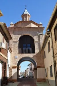 El Portal de San Roque de Quinto, un vestigio defensivo con historia y arte
