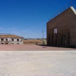Renieblas actualiza sus instalaciones deportivas con frontón y pistas multiusos