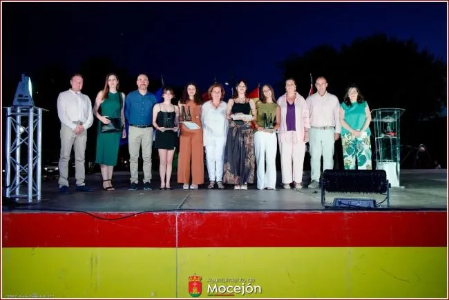 Mocejón homenajea el esfuerzo académico de sus jóvenes talentos