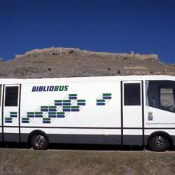 El Bibliobus acerca la cultura a los núcleos rurales de Ucero