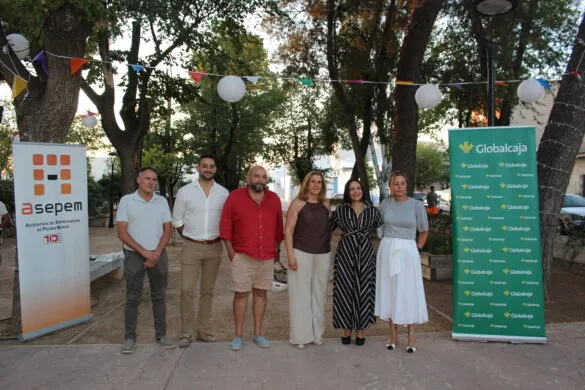 El Mercadillo de Verano de Pedro Muñoz revitaliza el Parque Municipal
