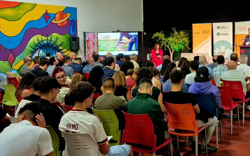 Villena impulsa el futuro del sector agrícola con un encuentro de expertos y empresarios