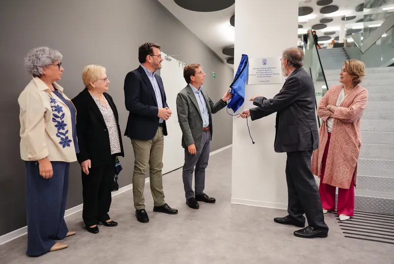 Madrid abre la Biblioteca Benjamín Palencia en Ensanche de Vallecas con 24.500 ejemplares