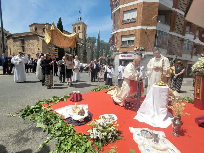 Daimiel celebra el Corpus Christi con una procesión multitudinaria y novedades