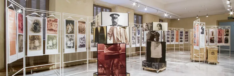 La Diputación de Tarragona presenta una exposición itinerante sobre la indumentaria tradicional