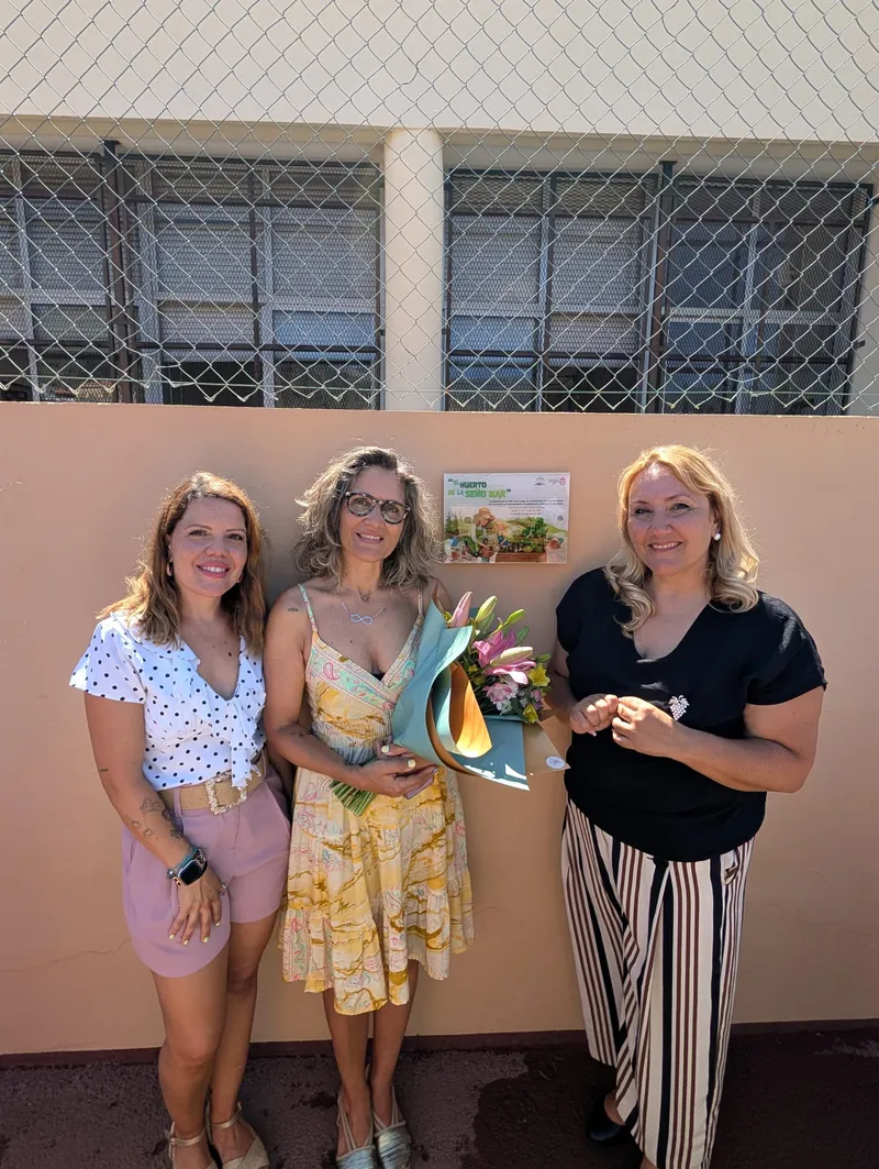 El CEIP Punta Larga nombra "El Huerto de la Seño Mar" en honor a una maestra pionera