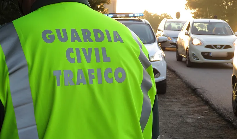 Un fallecido tras volcar un coche en Dos Hermanas (Sevilla)
