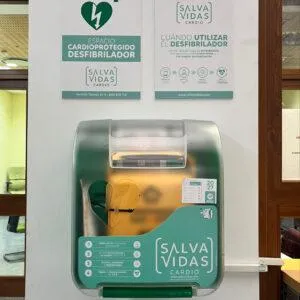 Bargas instala un nuevo desfibrilador externo semiautomático (DESA) en el Consistorio